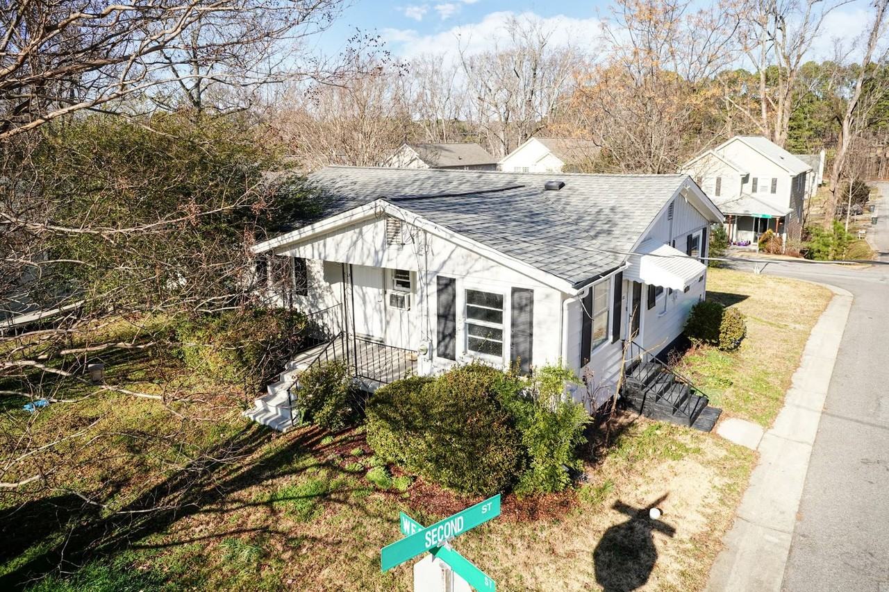 300 West St - Photo 2 of 16