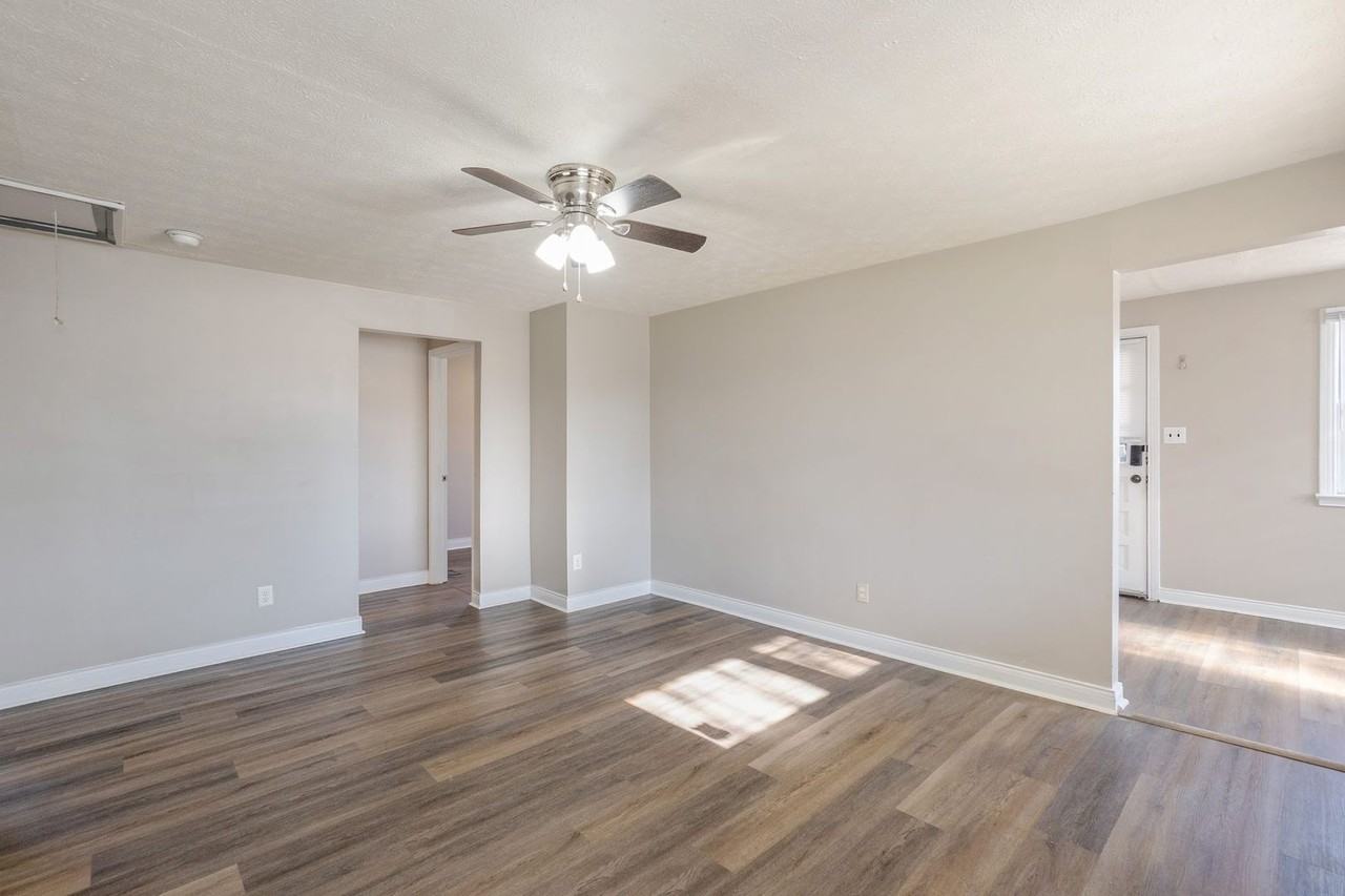 300 West St - Photo 6 of 16