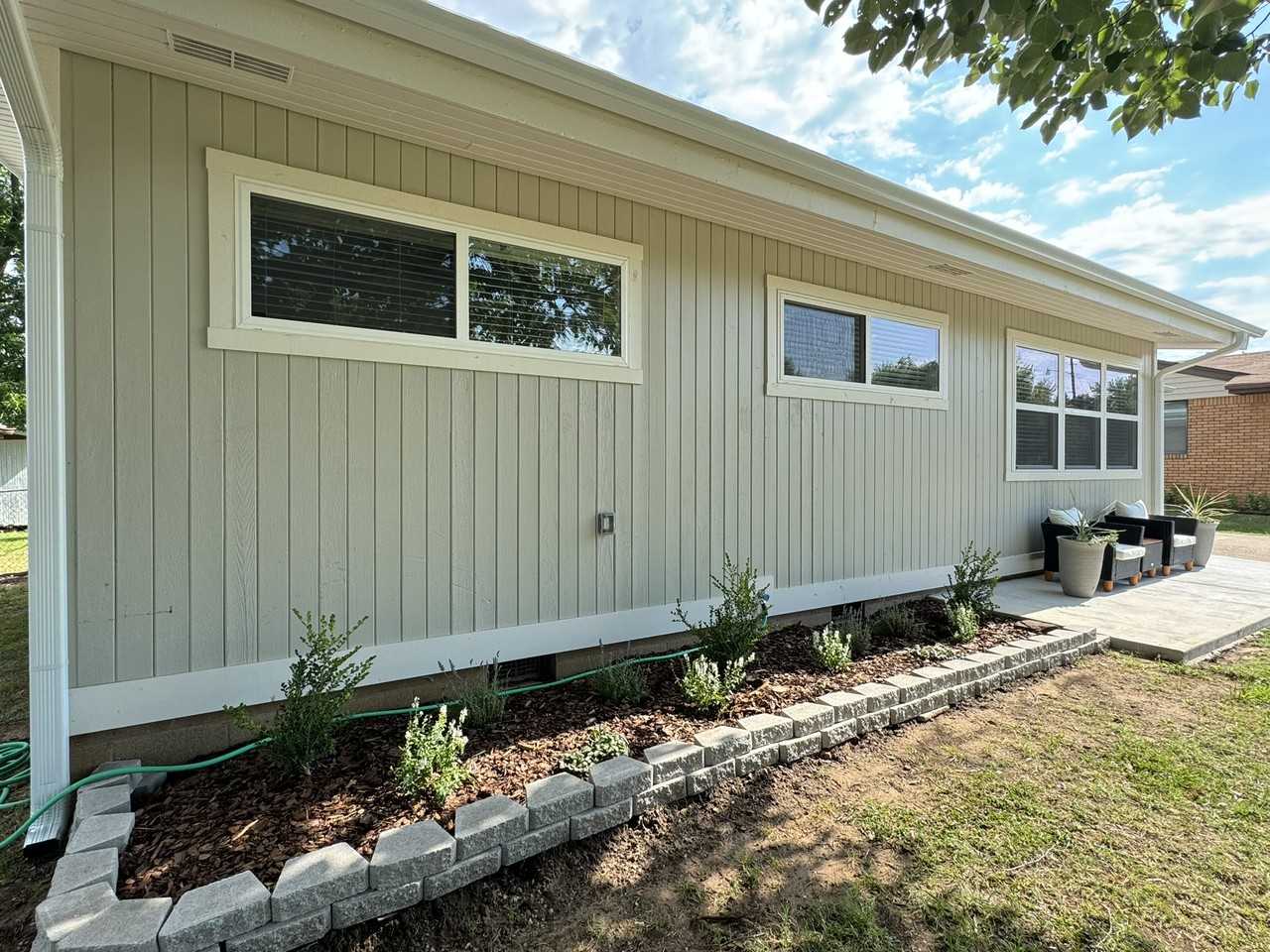 1442 E Broadway St #1 - Photo 4 of 50