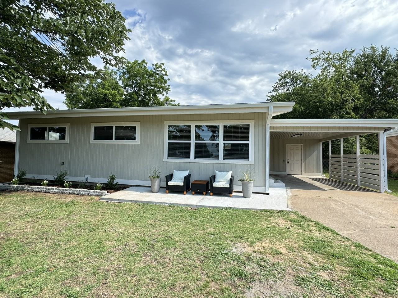 1442 E Broadway St #1 - Photo 5 of 50