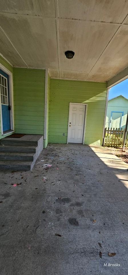 5259 Danieli Dr N - Photo 2 of 26