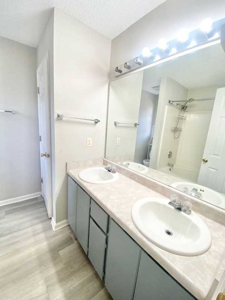 424 Lancaster Loop - Photo 6 of 7