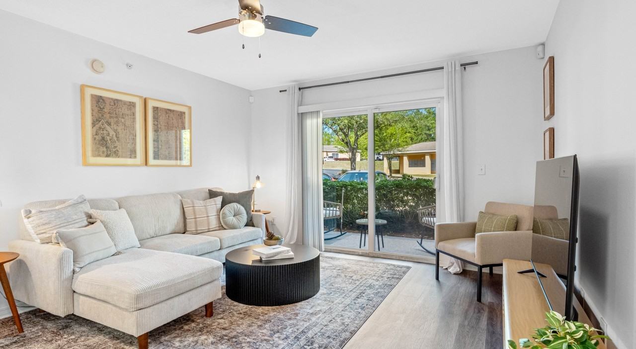 100 Bel Aire Drive - Photo 4 of 9