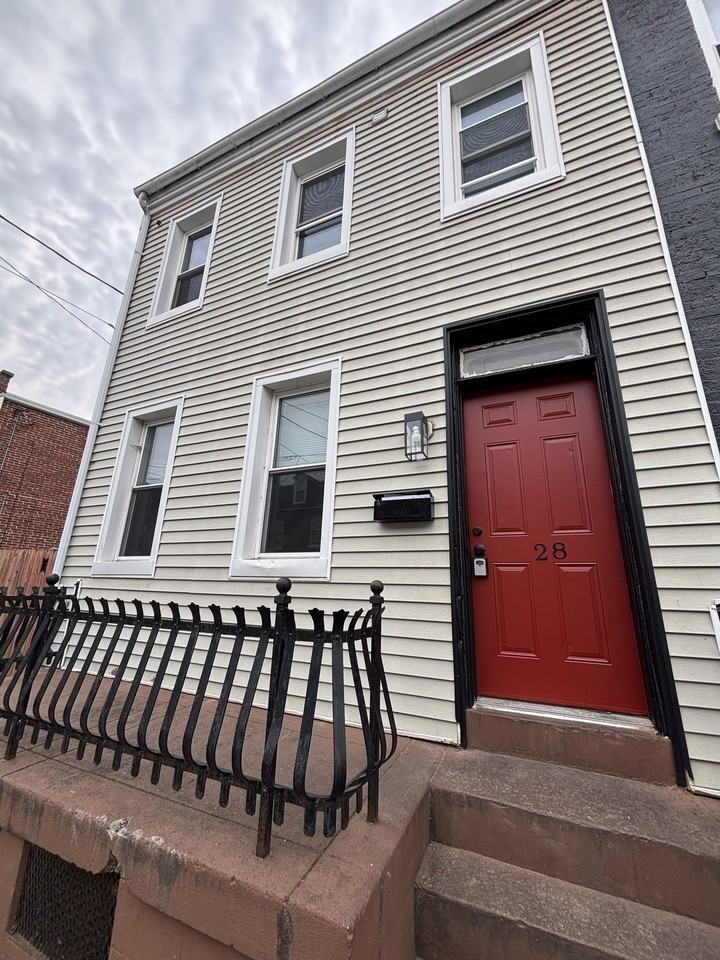 28 Caroline St #1 - Photo 2 of 16