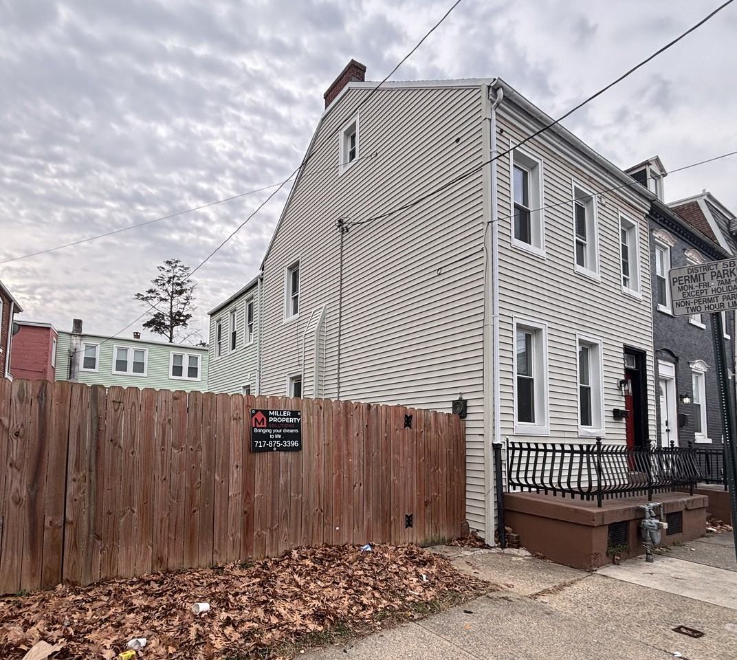 28 Caroline St #1 - Photo 3 of 16