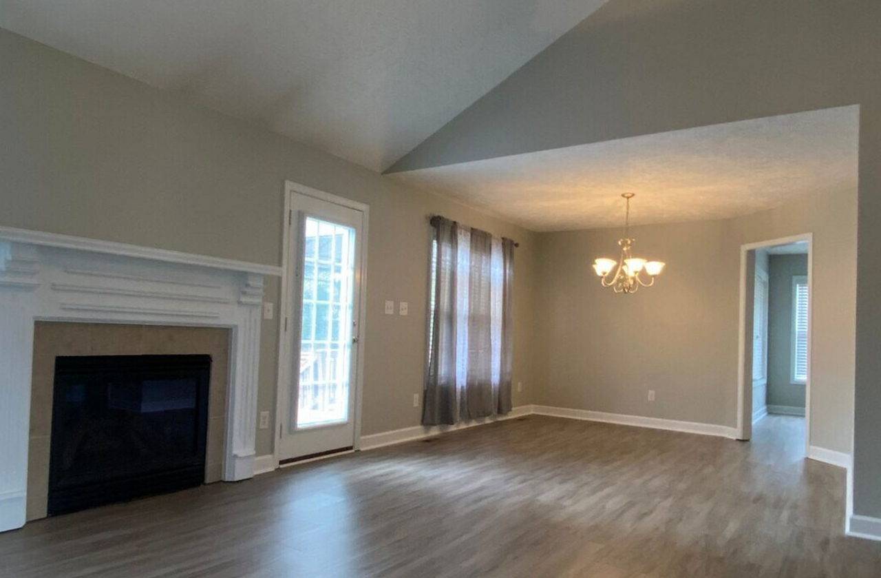 645 Crystal Spring Dr - Photo 2 of 10