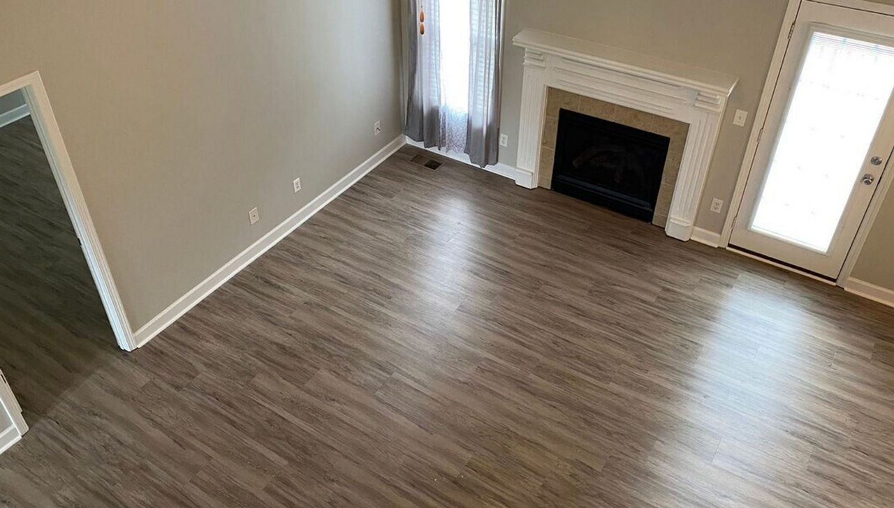 645 Crystal Spring Dr - Photo 3 of 10