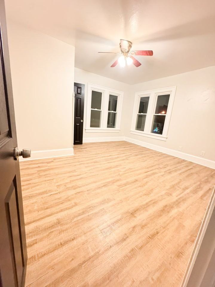 66 Glenwood Blvd - Photo 2 of 16