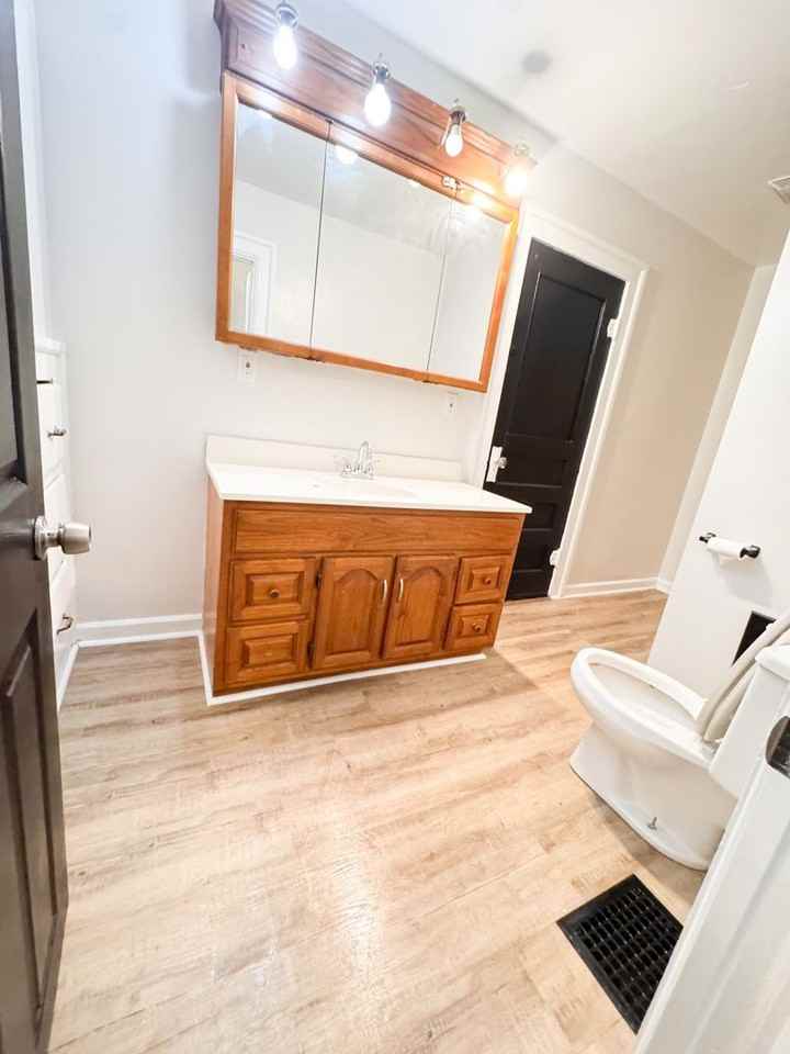 66 Glenwood Blvd - Photo 7 of 16