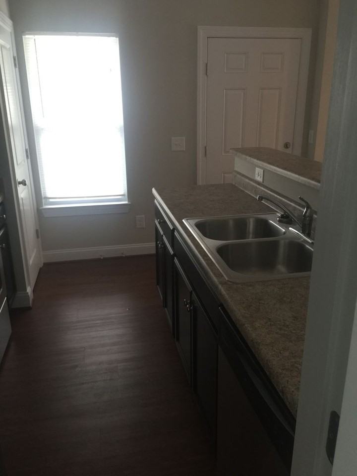 5031A Peachtree Ave - Photo 5 of 6