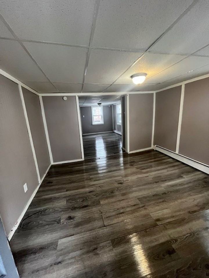 215 E High St - Photo 2 of 9