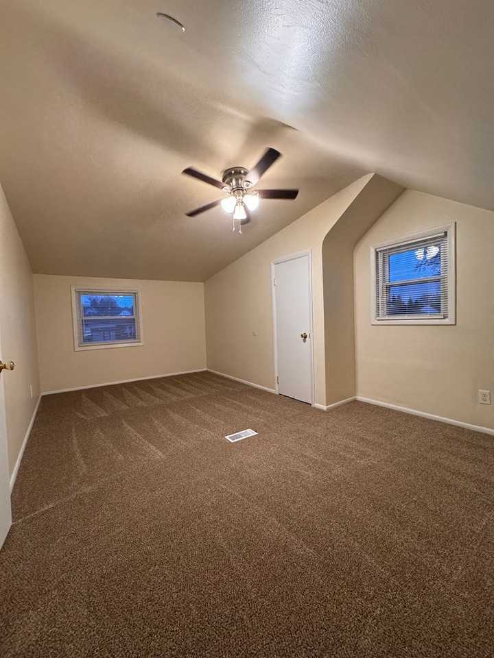 1079 North Ave - Photo 2 of 19