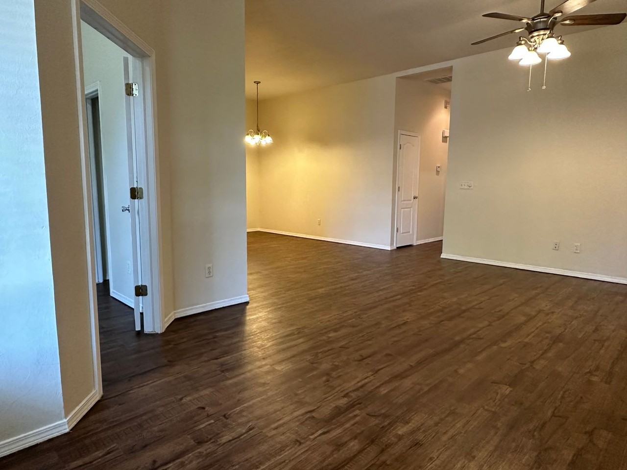 712 Rockridge Cir - Photo 3 of 34