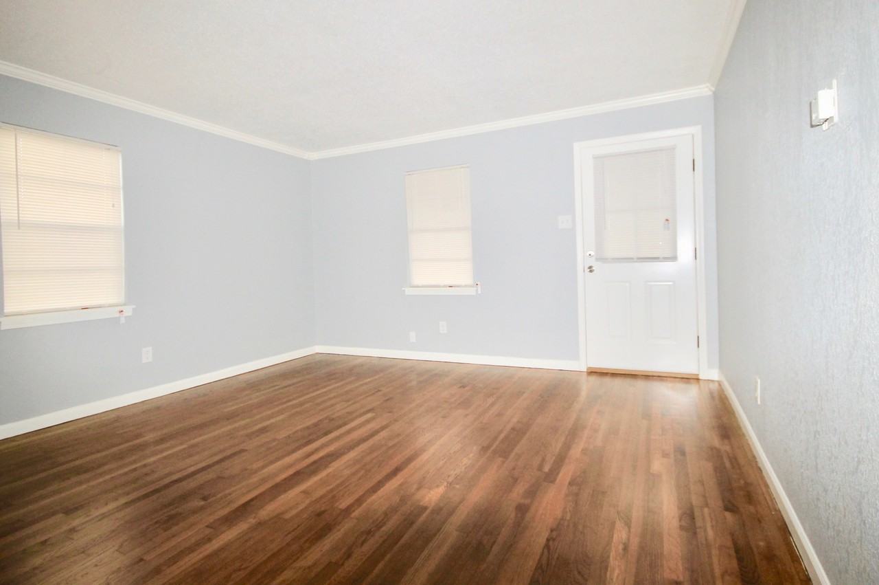 5177 8th Rd - Photo 4 of 11