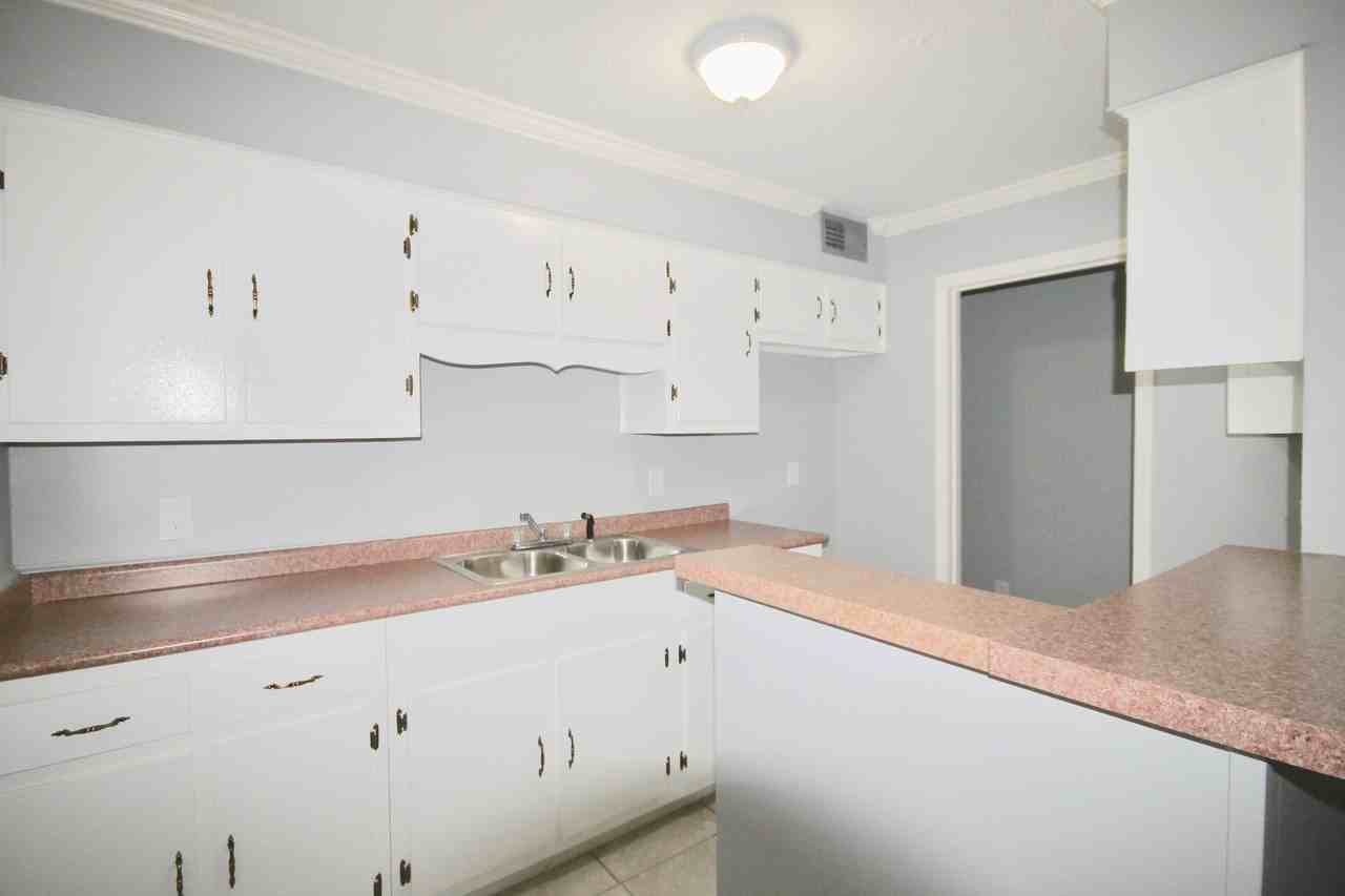 5177 8th Rd - Photo 7 of 11