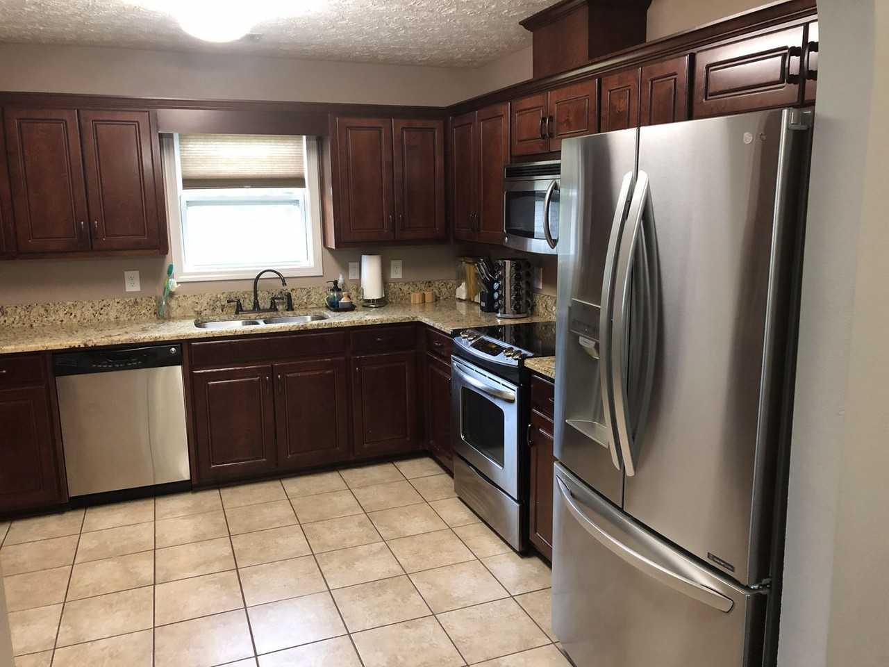 101 Southridge Ct - Photo 7 of 8