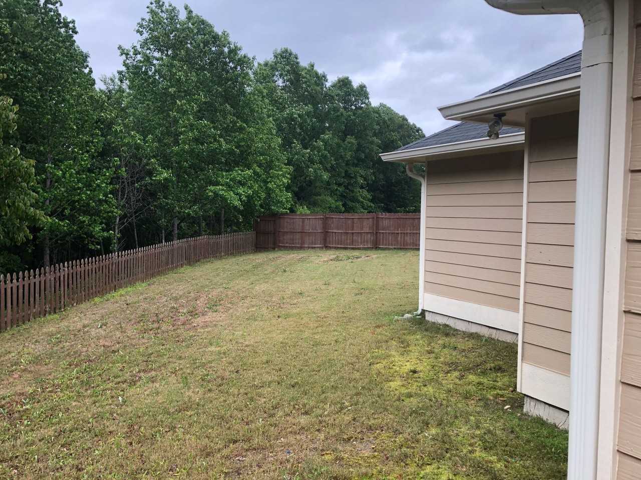 101 Southridge Ct - Photo 3 of 8