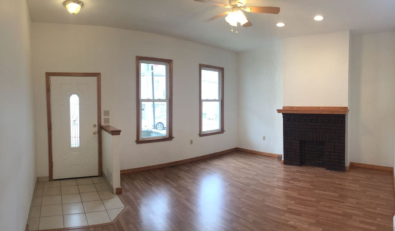 133 Lincoln Ave - Photo 2 of 7