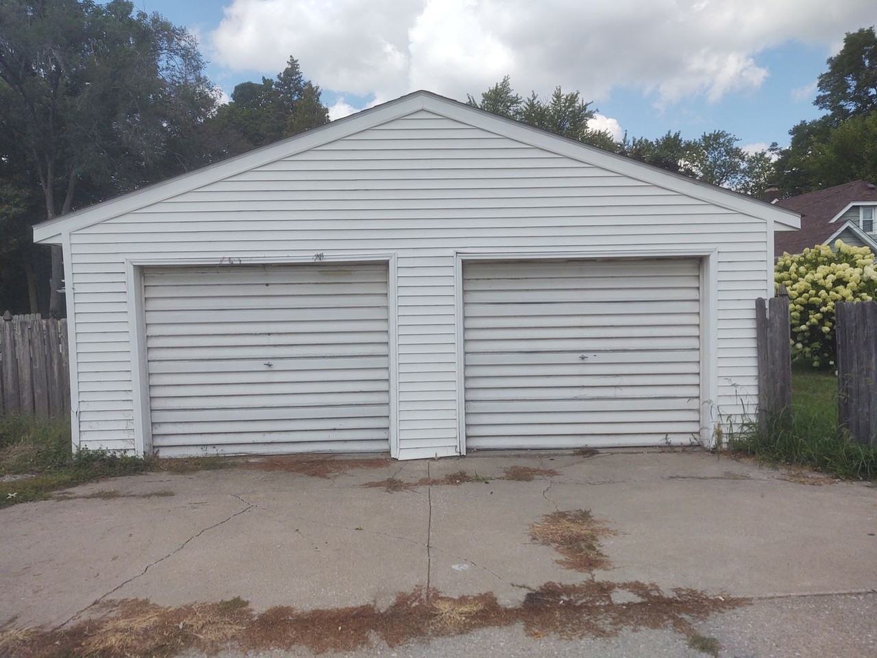 1521 35th St - Photo 2 of 17