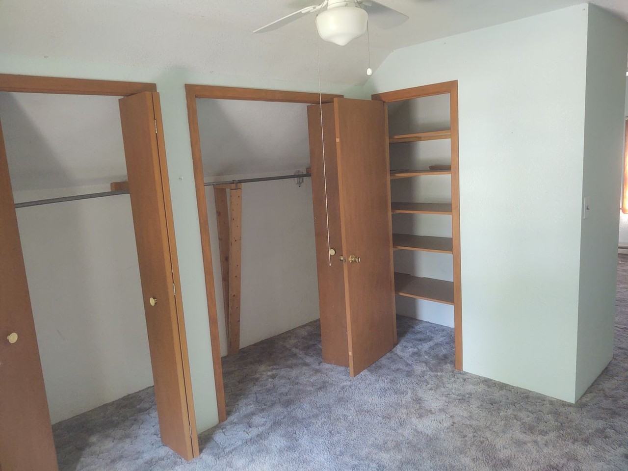 1521 35th St - Photo 4 of 17