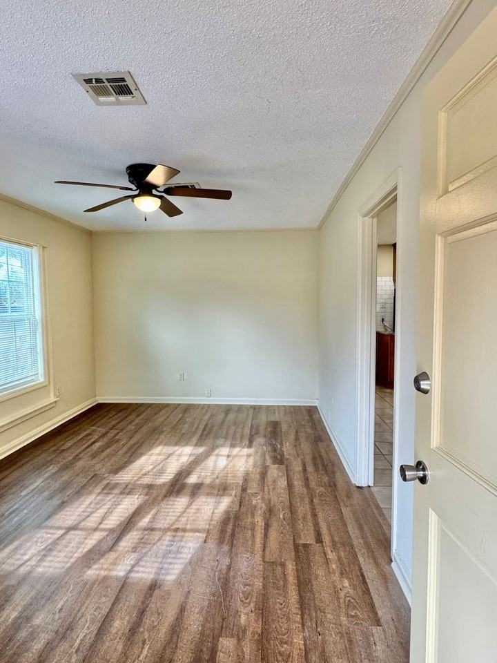 6332 Pinebrook Dr - Photo 6 of 25