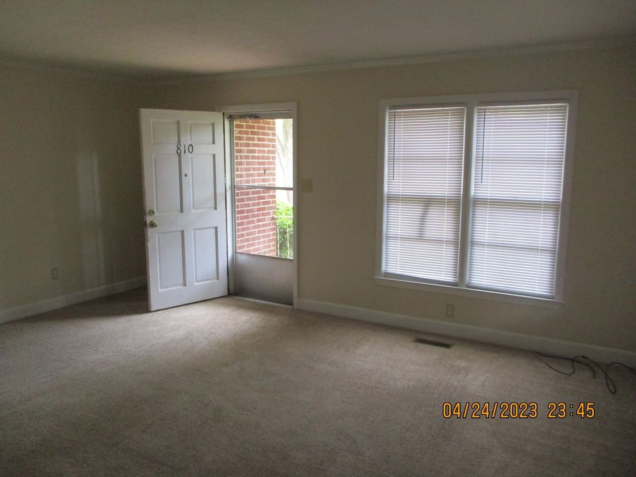 810 11th Ave - Photo 2 of 13