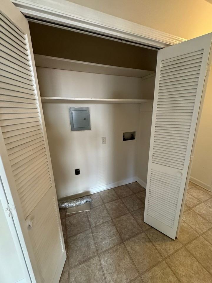 8 Orleans Ct - Photo 5 of 8