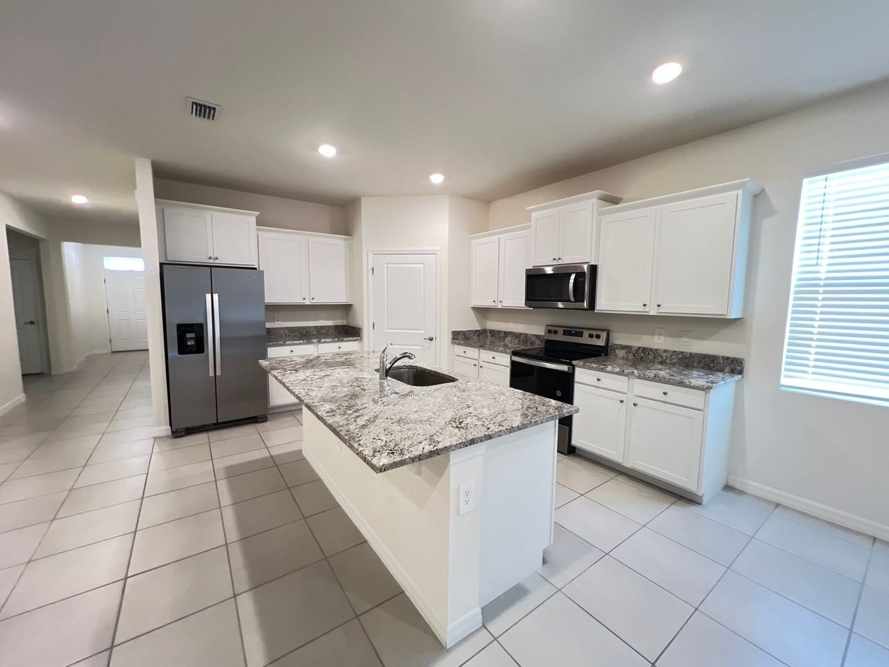 5108 Stokes Way - Photo 7 of 37