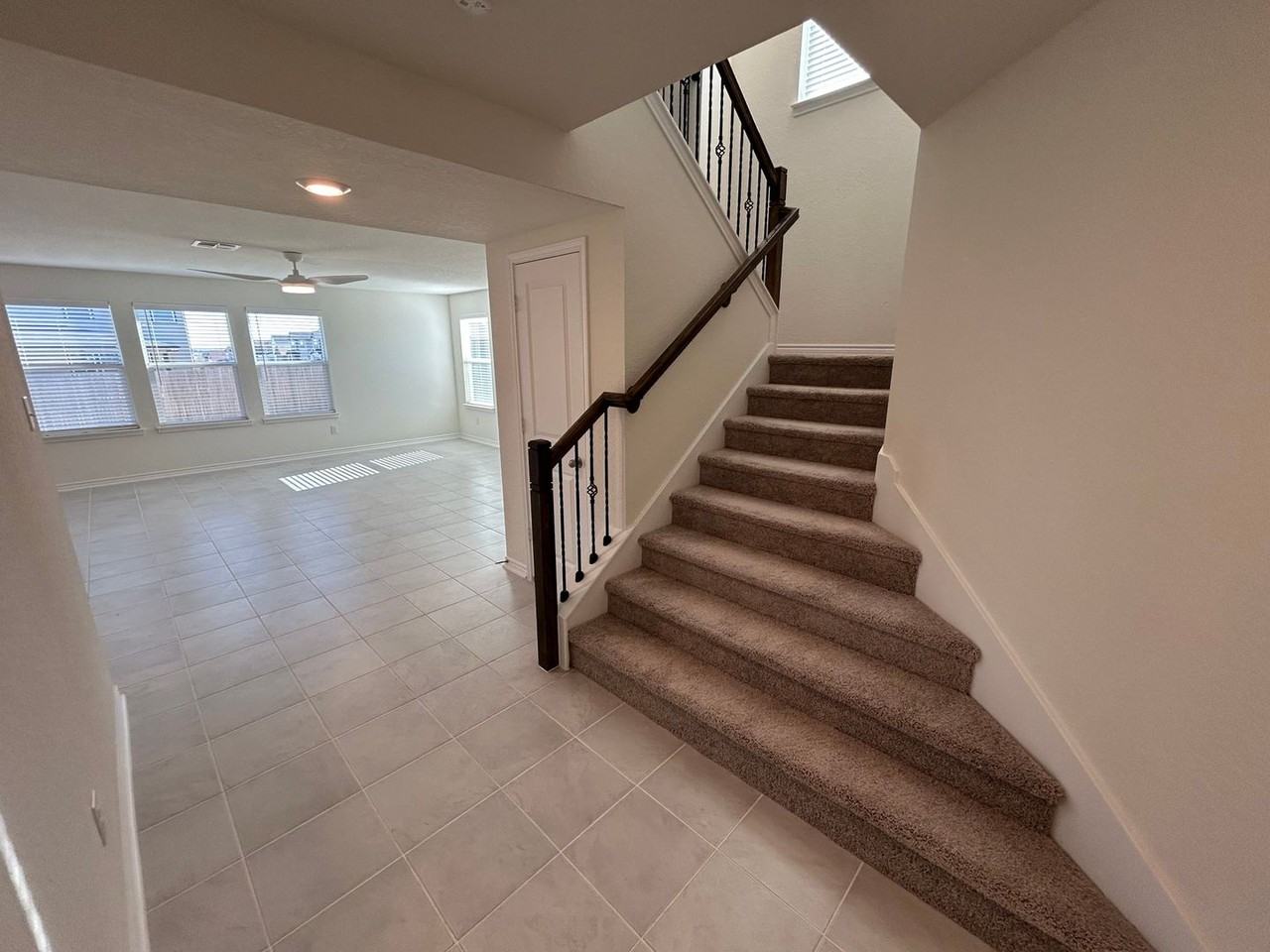 3506 Andromeda Way - Photo 5 of 32