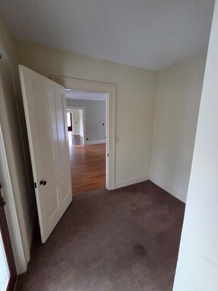 5566 Webster Church Rd - Photo 3 of 22