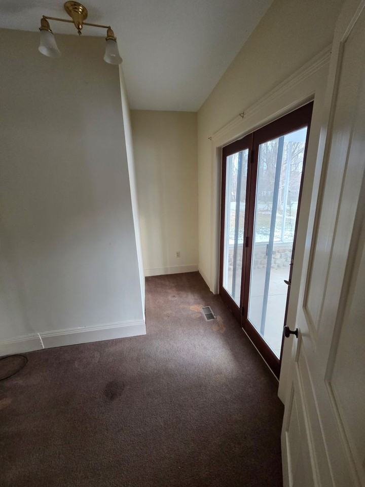 5566 Webster Church Rd - Photo 4 of 22