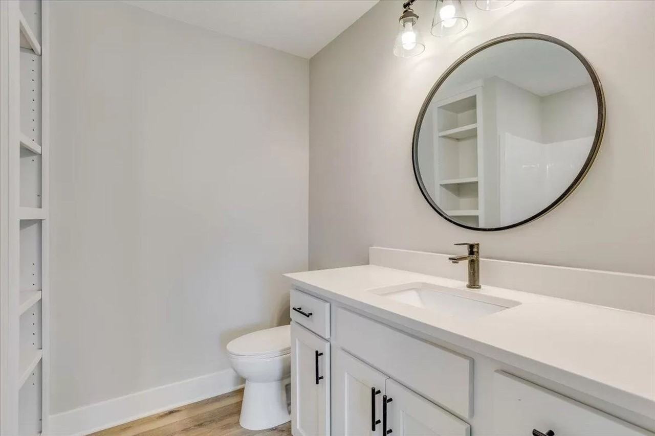 218 N Tracy St - Photo 5 of 11