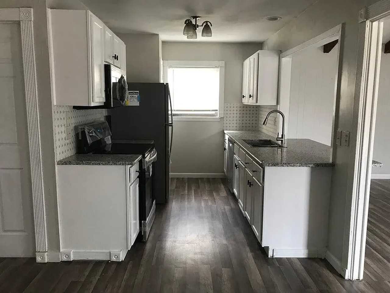 7805 Marigold Trace St - Photo 6 of 9