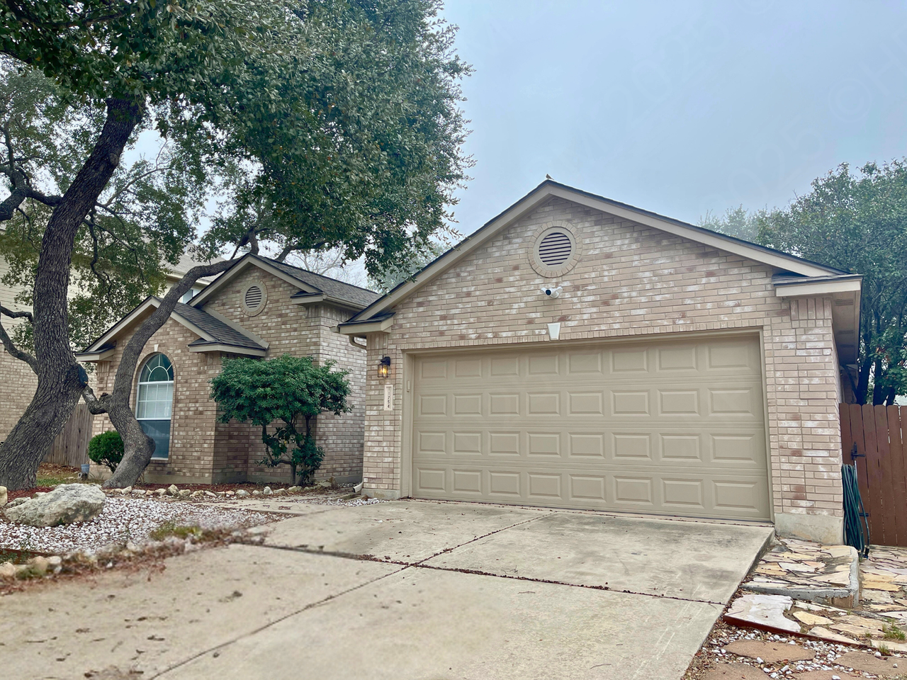 11754 Barkston Dr - Photo 3 of 17