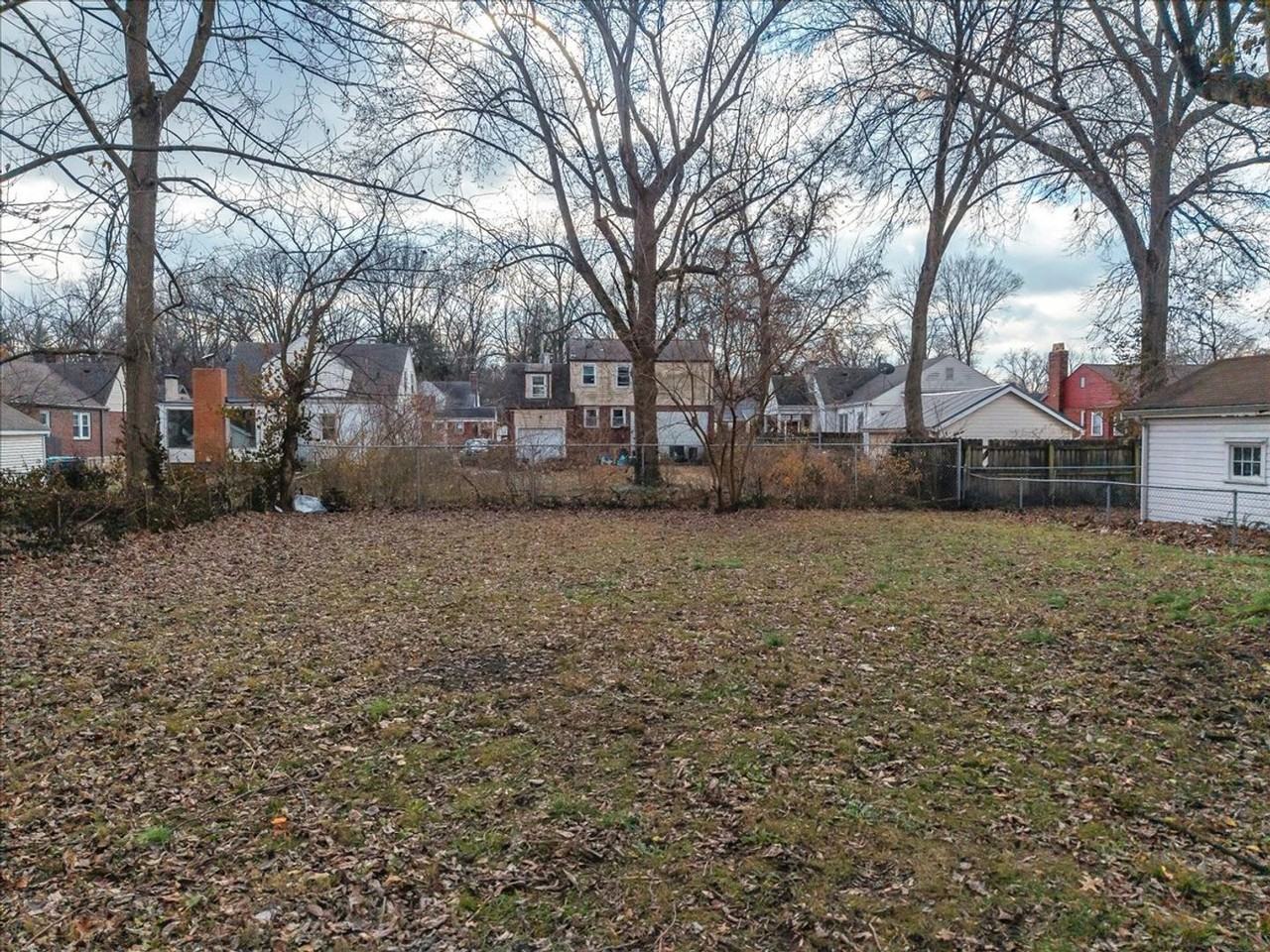 38 Lee Ave - Photo 4 of 26