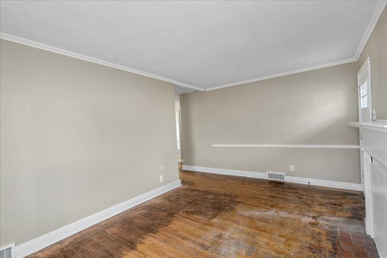 38 Lee Ave - Photo 7 of 26