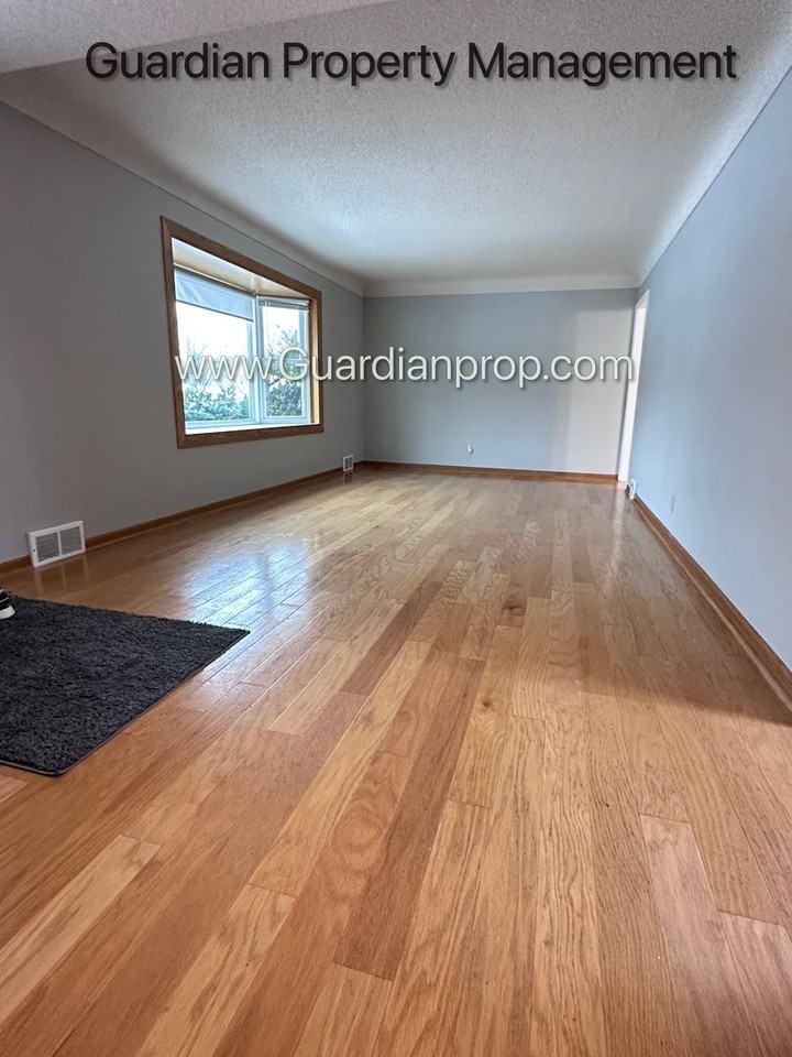 7415 Chicago Ave - Photo 2 of 24