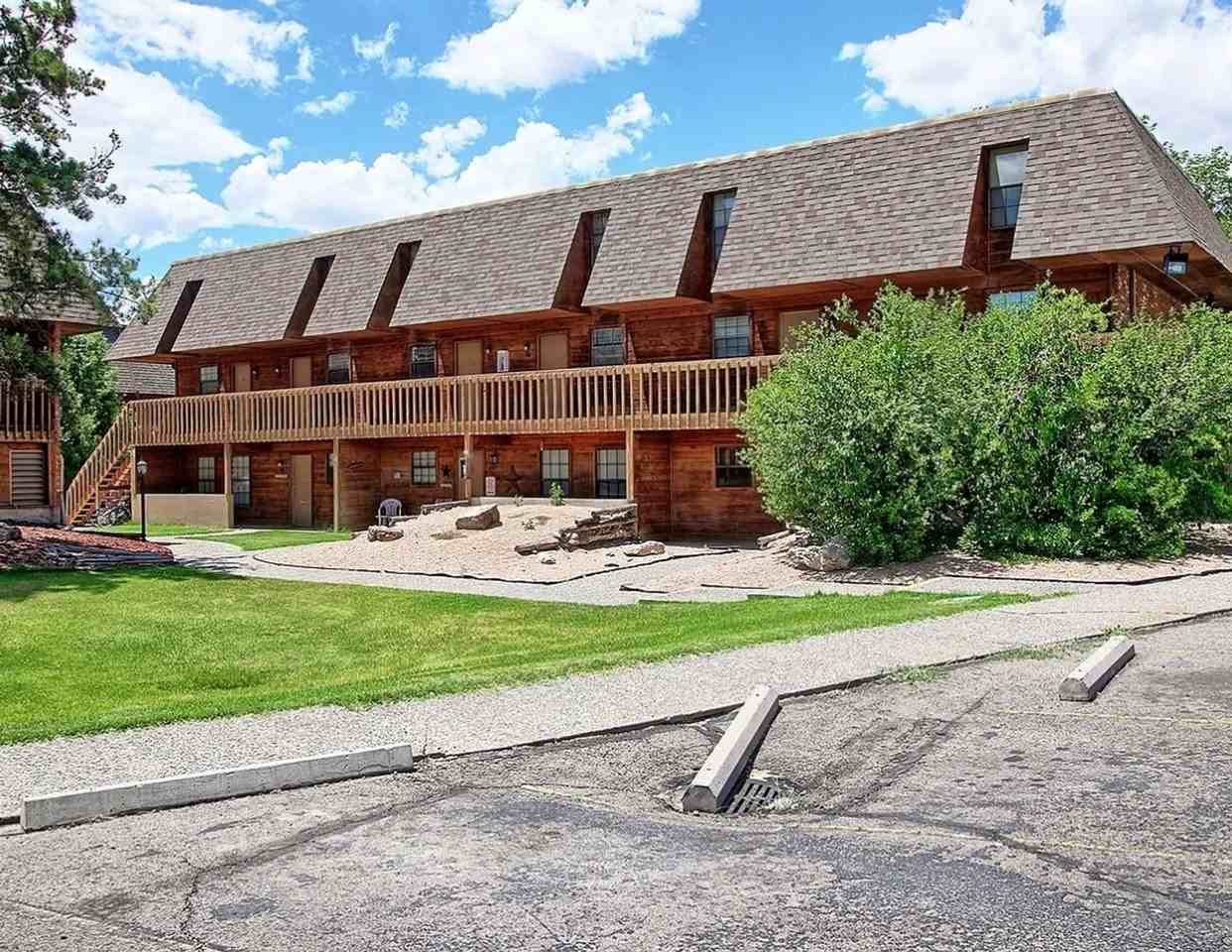 The Double Tree Apartments, offer comfortable and affordable living just minutes from the CMU campus - Photo 3 of 22