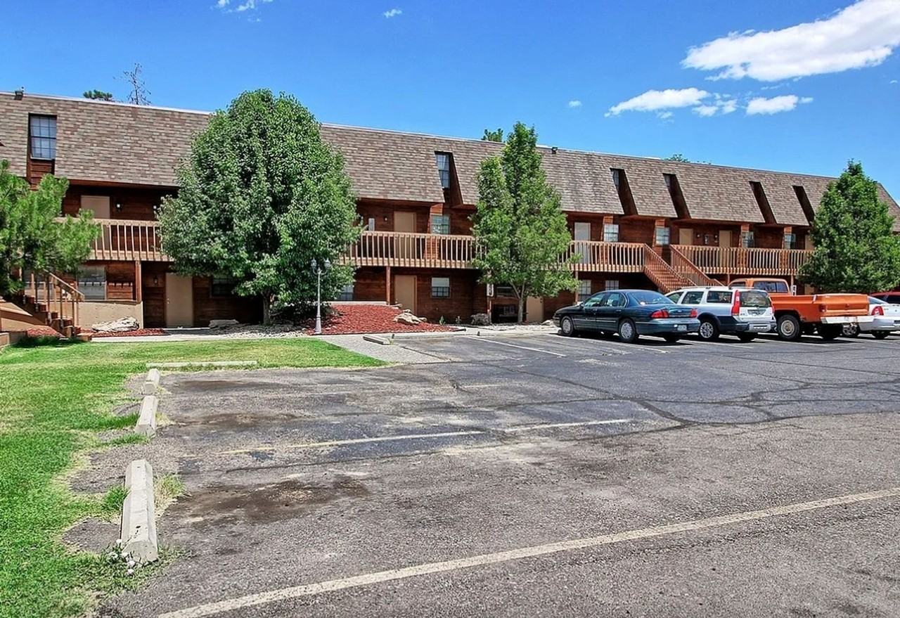 The Double Tree Apartments, offer comfortable and affordable living just minutes from the CMU campus - Photo 5 of 22