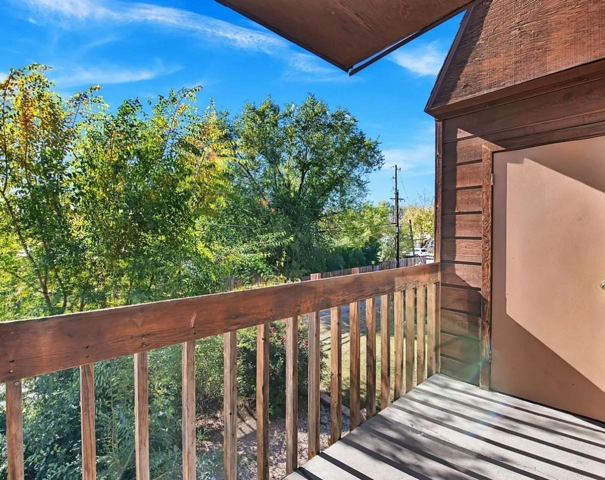 The Double Tree Apartments, offer comfortable and affordable living just minutes from the CMU campus - Photo 6 of 22