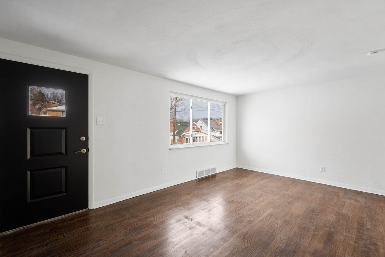 2820 Soulier St - Photo 7 of 28