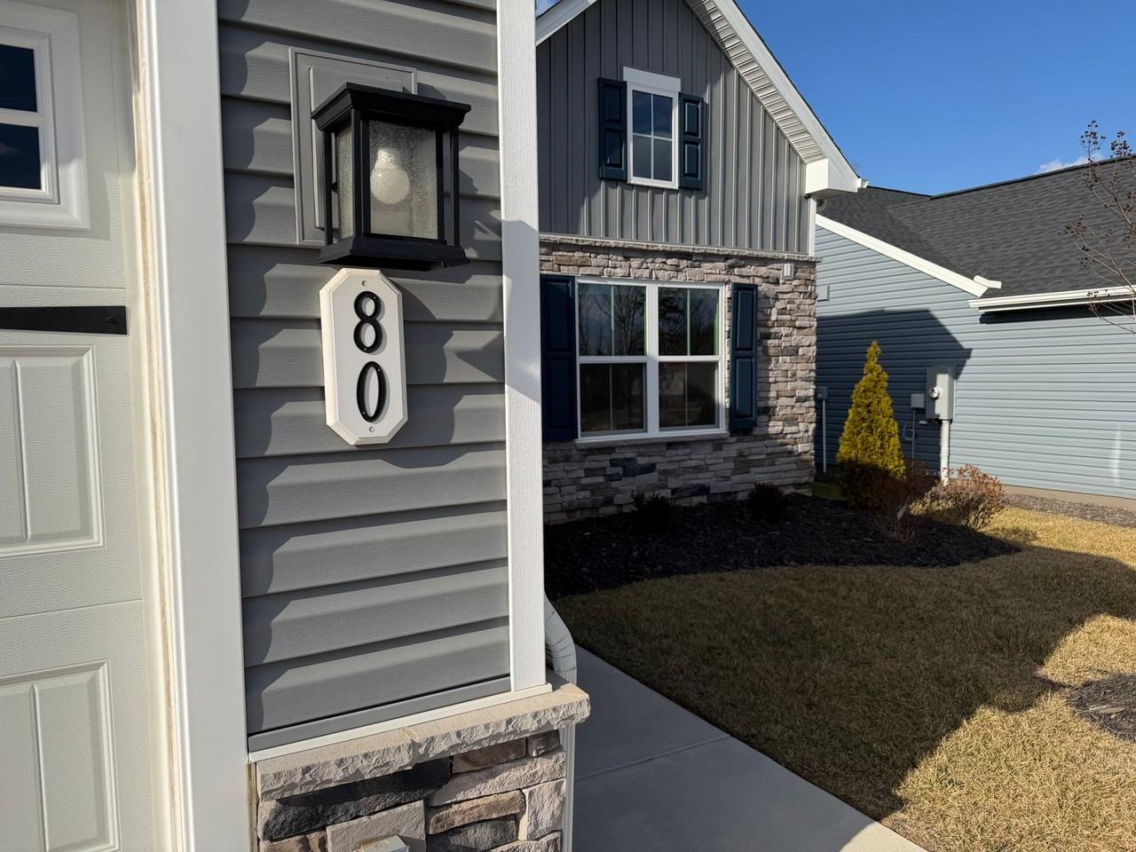 80 White Sands Blvd - Photo 3 of 37