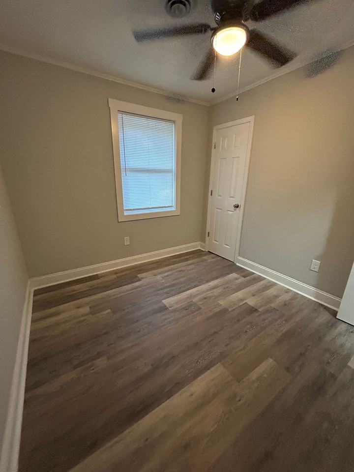 4764 Longview Dr - Photo 7 of 18