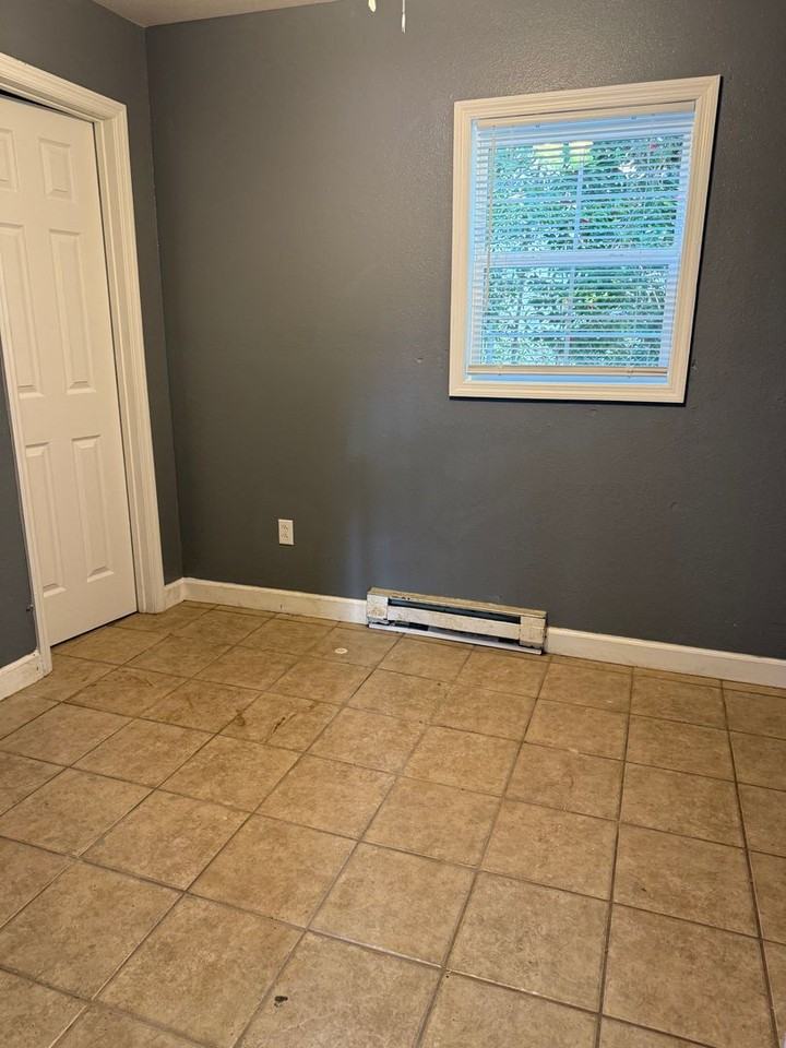 1801B Iola Dr - Photo 3 of 8