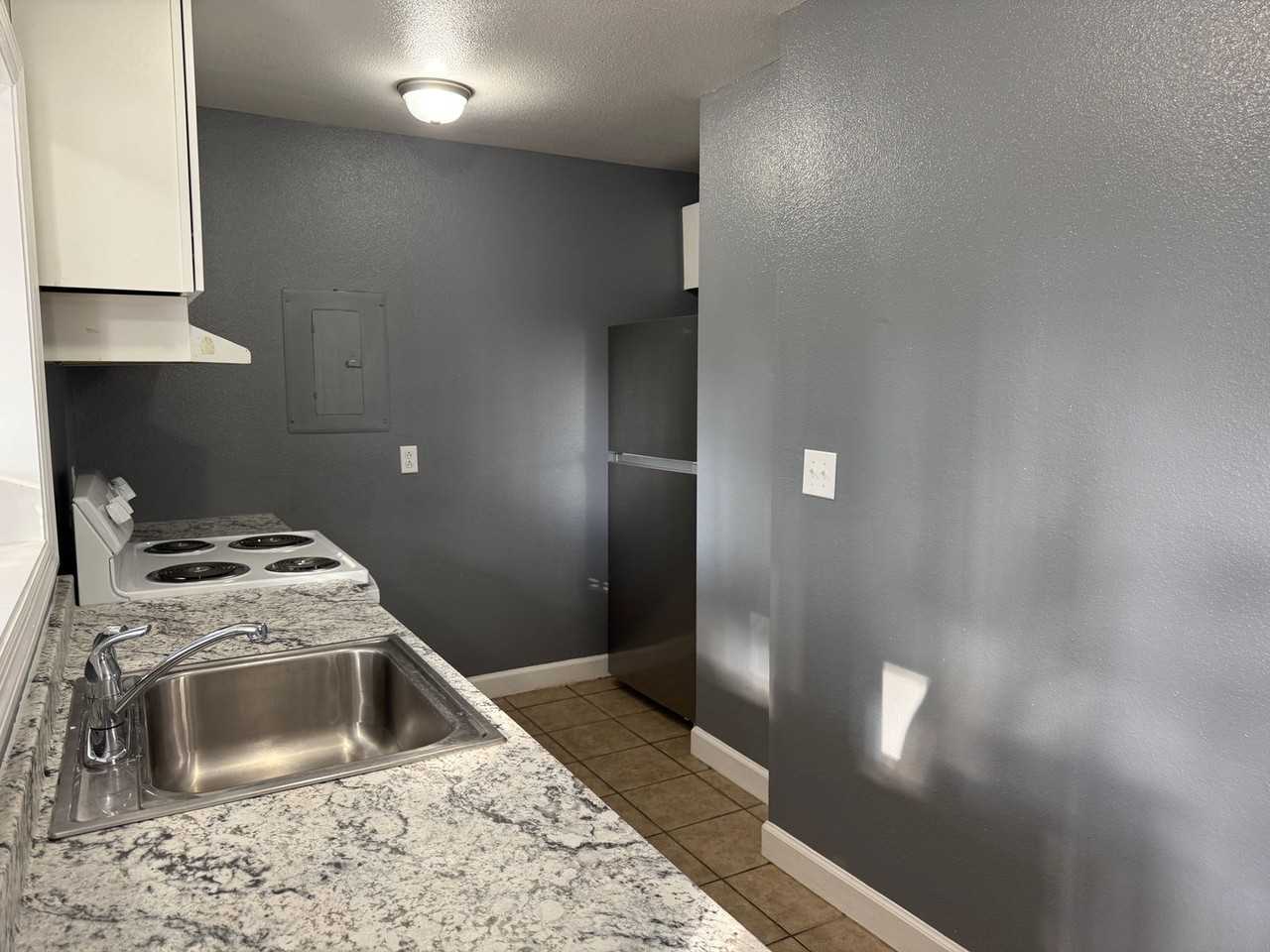 1801B Iola Dr - Photo 7 of 8