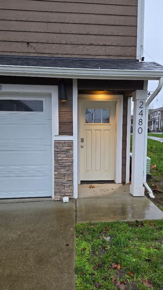 2480 Zeeden Way - Photo 2 of 24