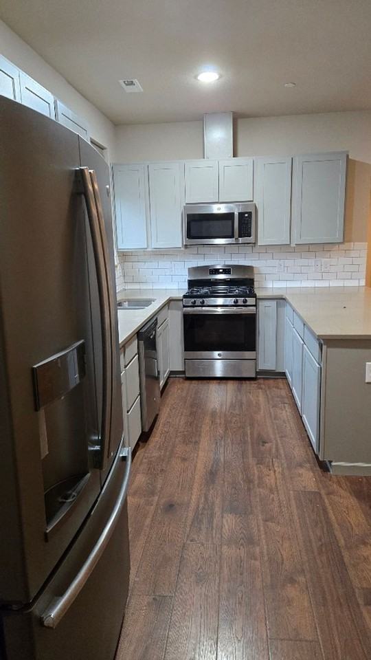 2480 Zeeden Way - Photo 7 of 24