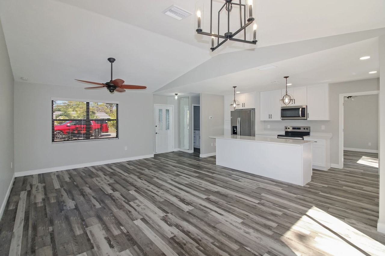 161 Auster Rd - Photo 4 of 17