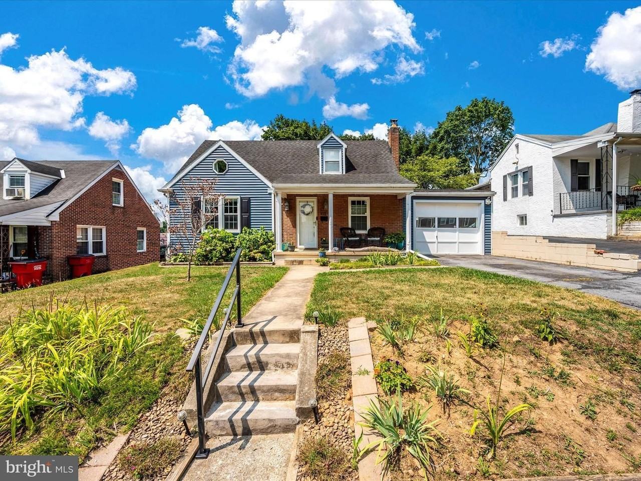 413 Pangborn Blvd - Photo 3 of 32