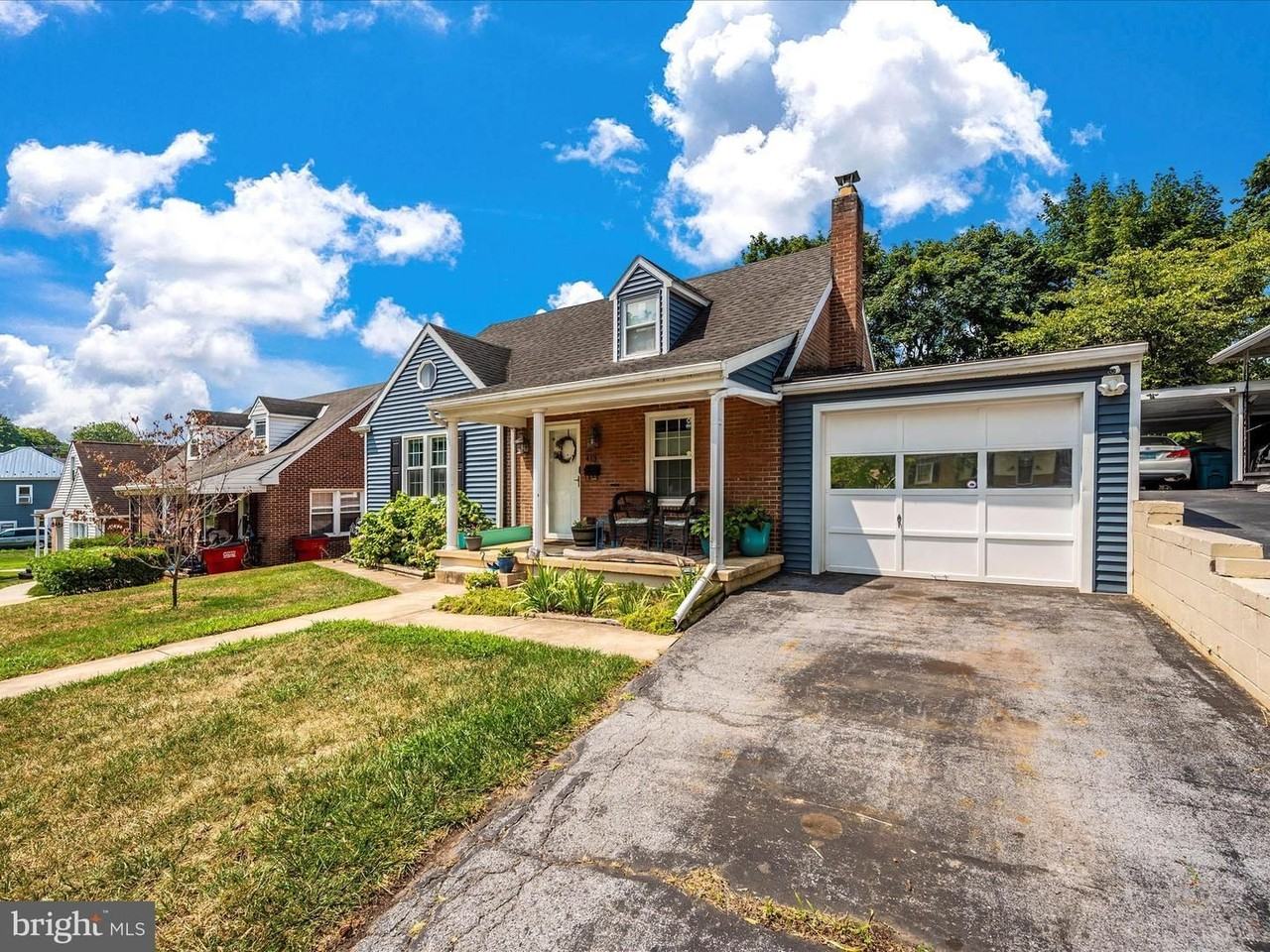 413 Pangborn Blvd - Photo 4 of 32